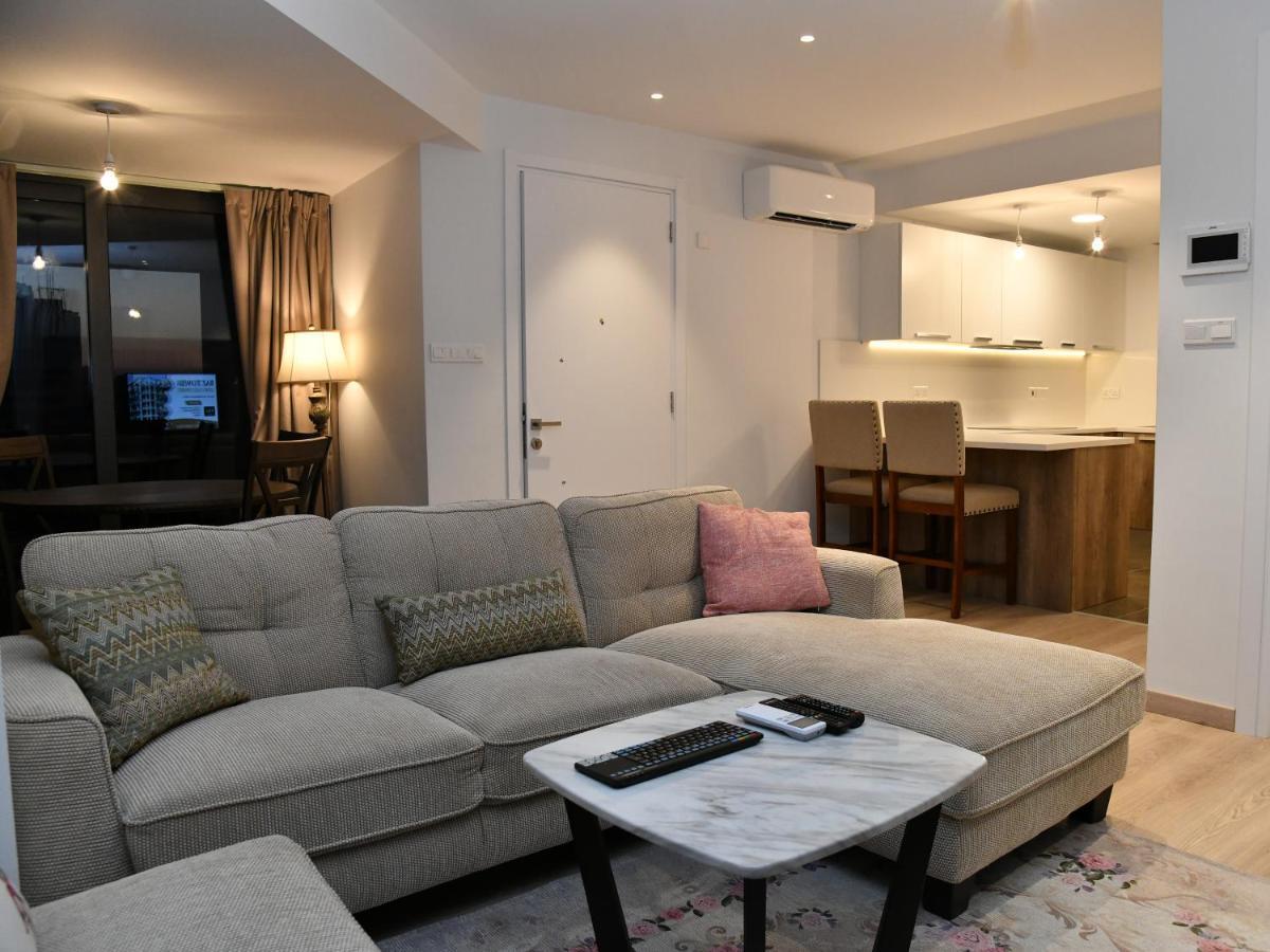 Baz Tower 3*